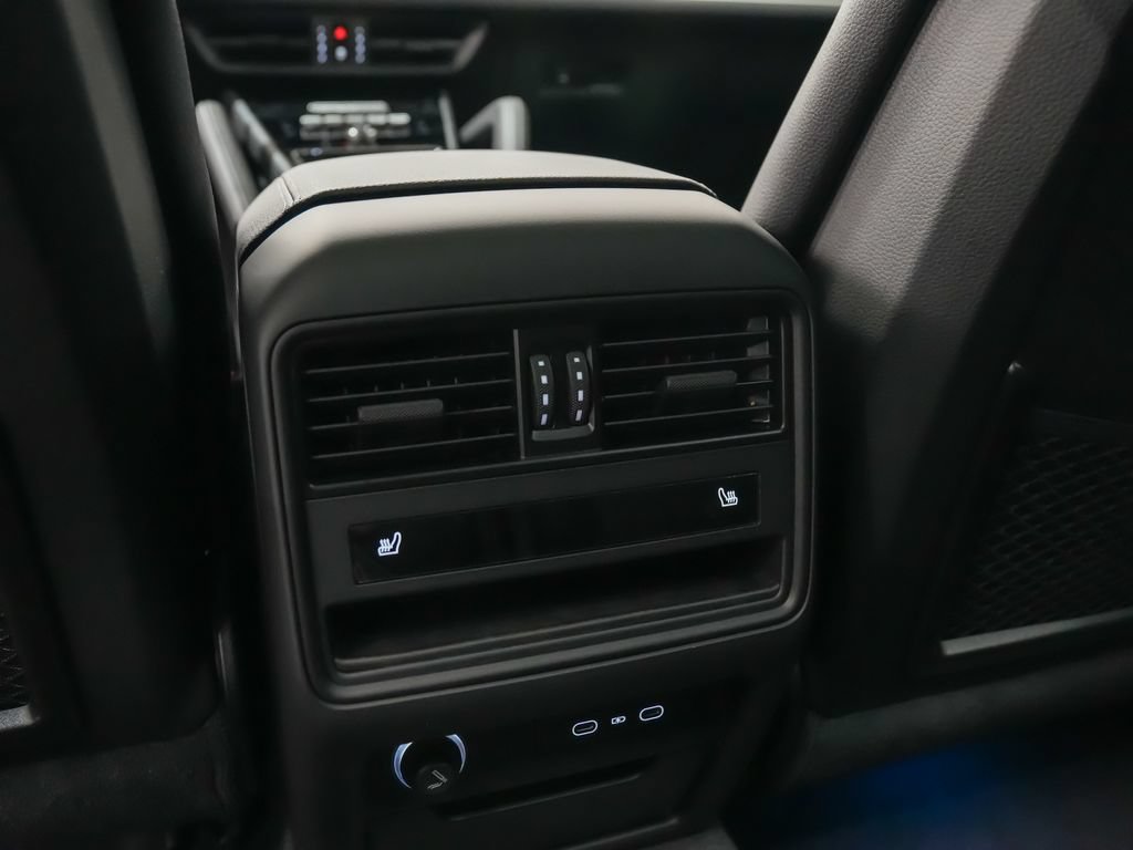 New 2026 Porsche Cayenne AWD/4WD image 19