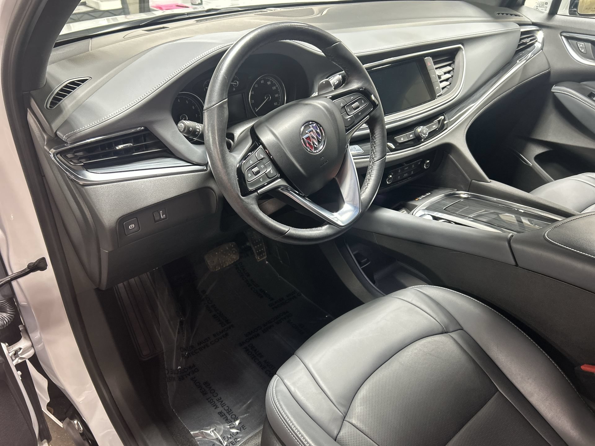 Certified 2023 Buick Enclave Essence w/ Sport Touring Edition AWD/4WD image 11