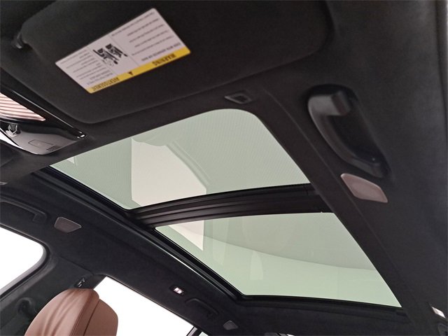 Used 2025 BMW ALPINA XB7 image 24