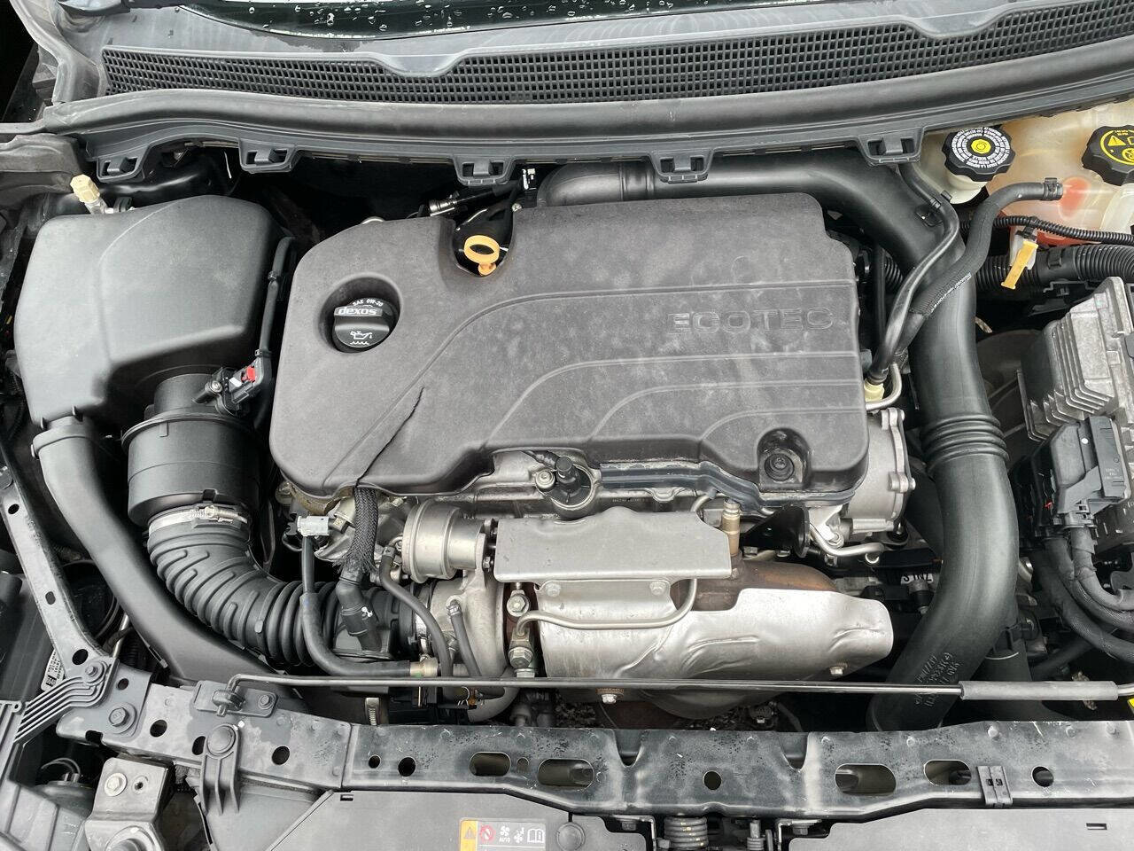 Used 2018 Chevrolet Cruze LT image 14