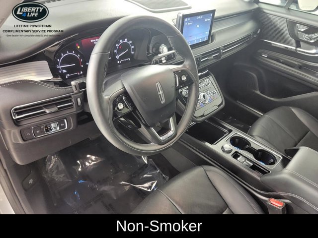 Used 2022 Lincoln Corsair AWD w/ Premium Package image 13