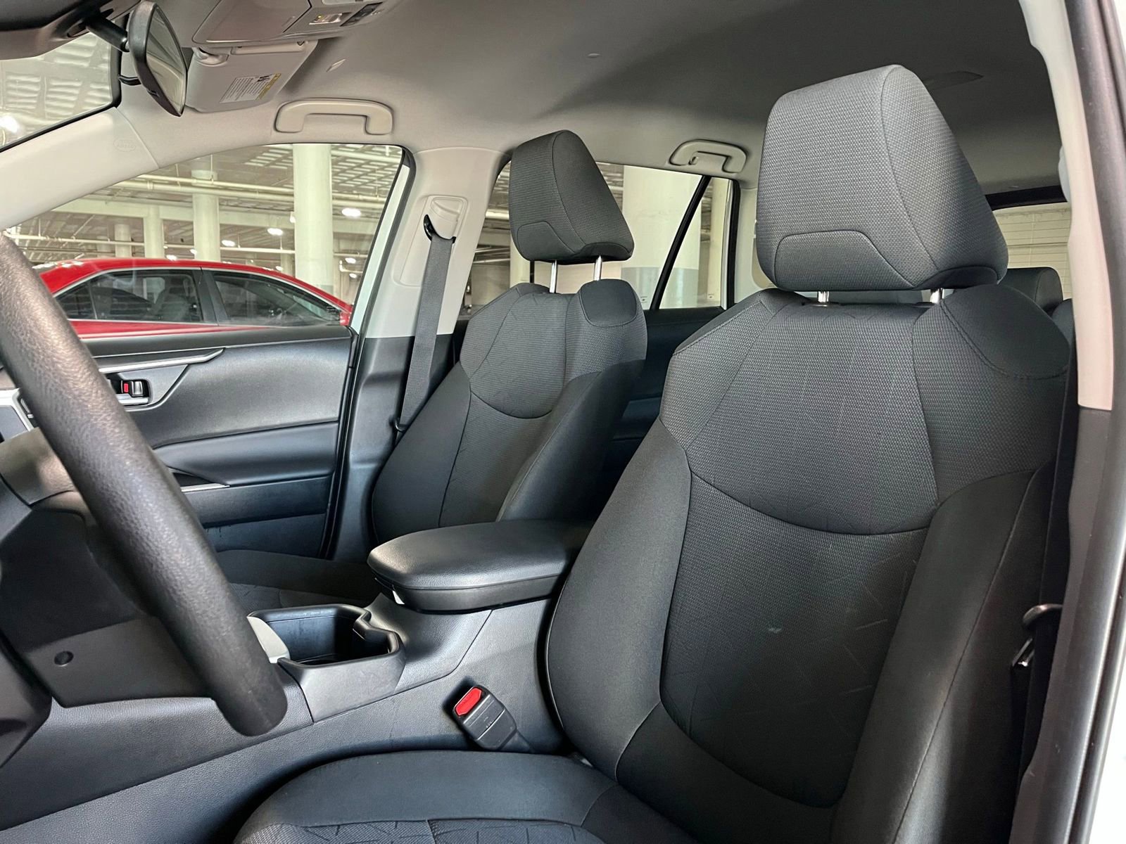 Used 2025 Toyota RAV4 XLE AWD/4WD image 15