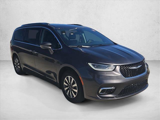 Used 2021 Chrysler Pacifica Touring-L video 3