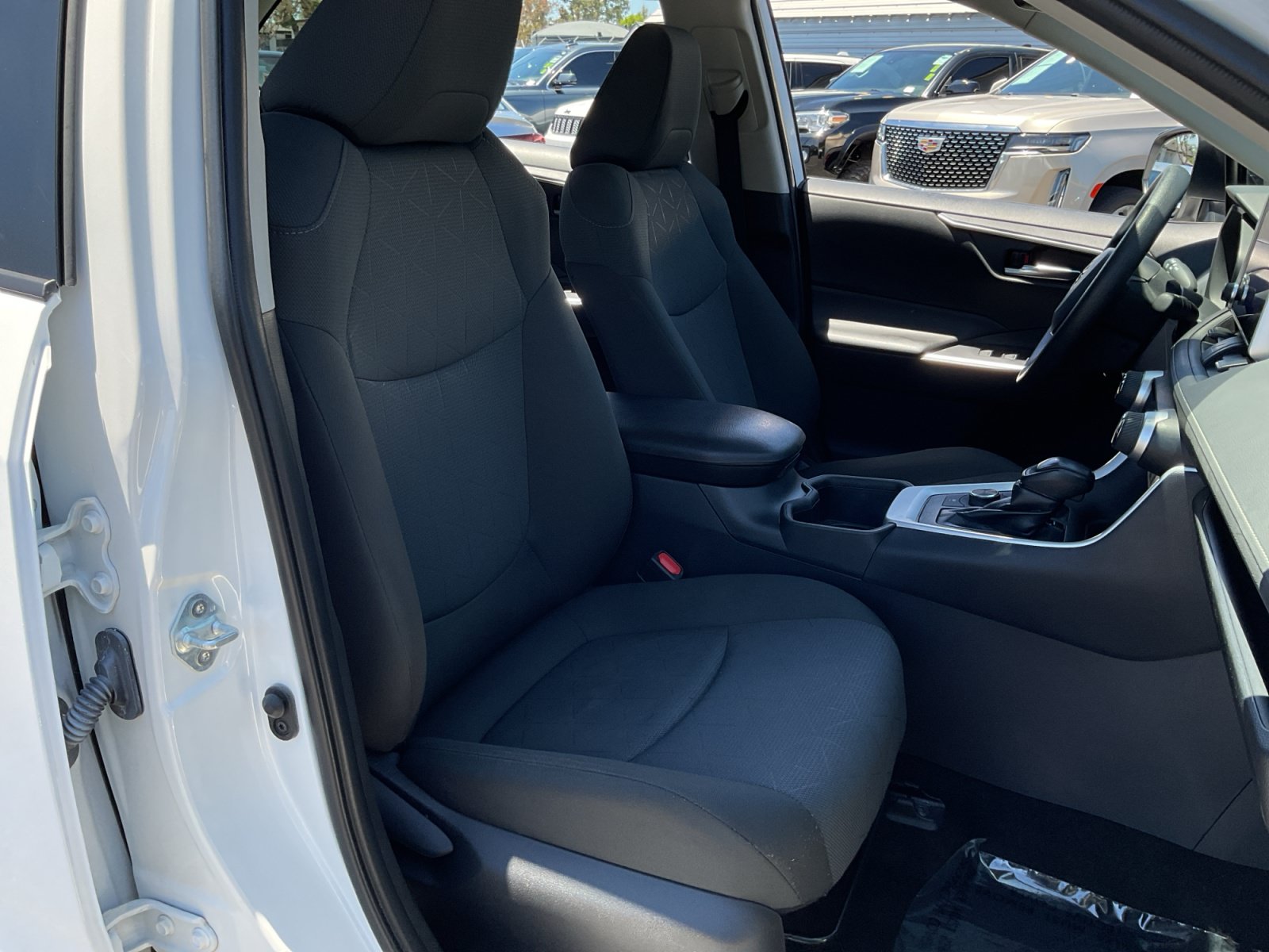 Used 2024 Toyota RAV4 XLE AWD/4WD image 21