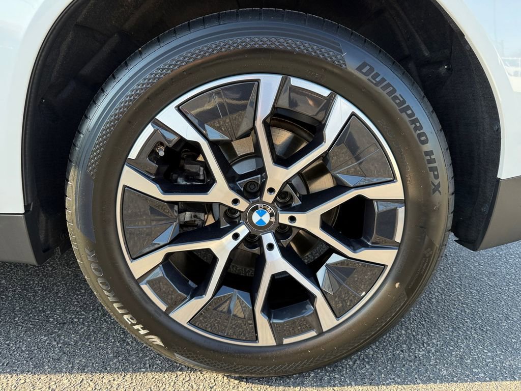 Certified 2025 BMW X3 xDrive30i w/ Premium Package image 16
