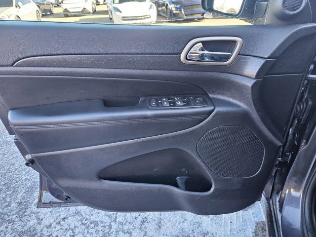 Used 2016 Jeep Grand Cherokee Laredo w/ Quick Order Package 23E image 9