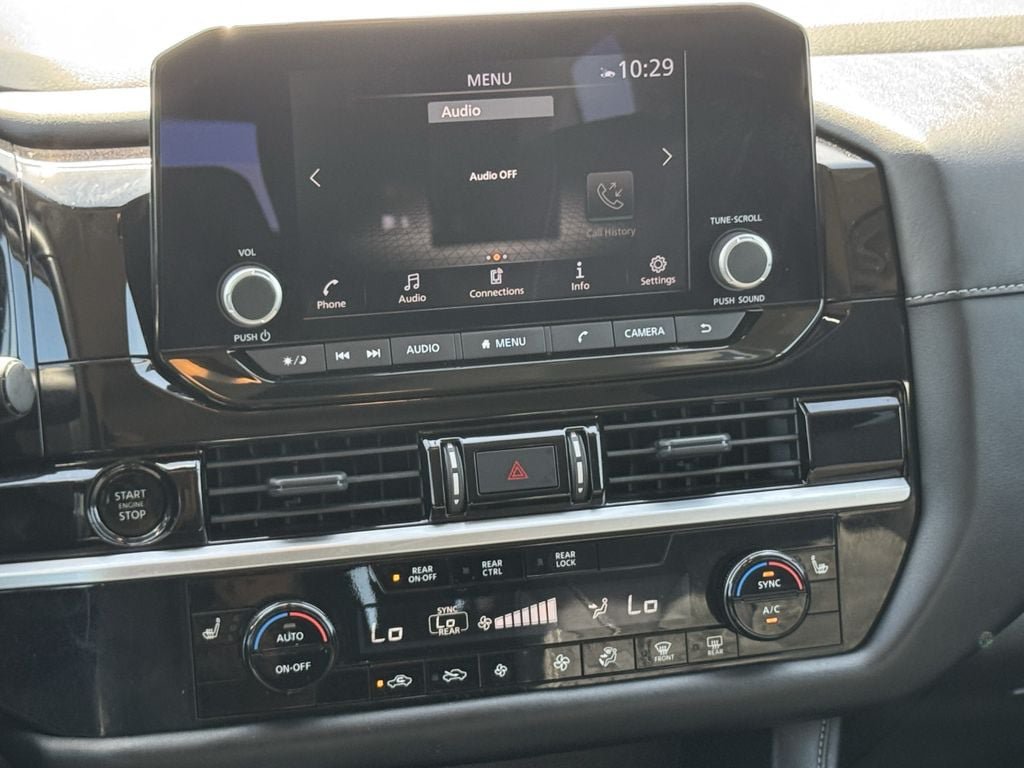 Used 2025 Nissan Pathfinder SV FWD image 15