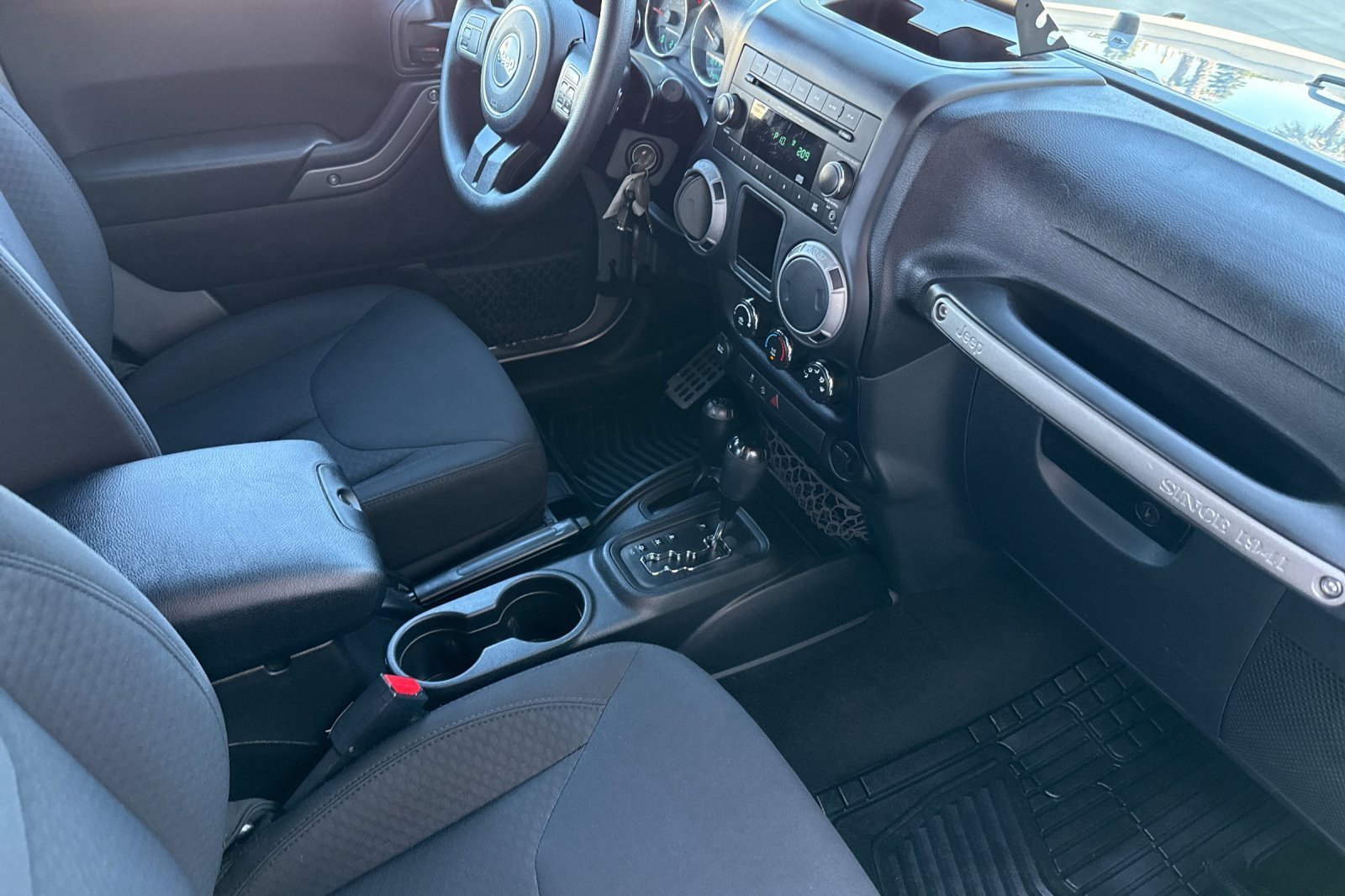 Used 2016 Jeep Wrangler Sport image 14