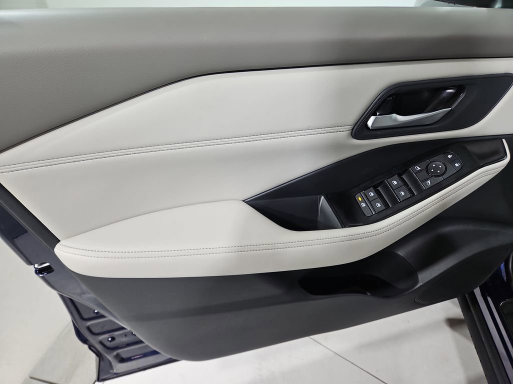 New 2026 Nissan Rogue SV image 11