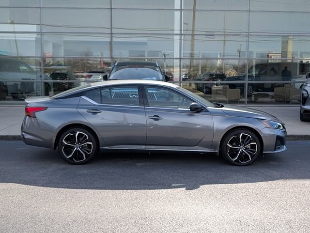 Used 2023 Nissan Altima 2.5 SR image 9