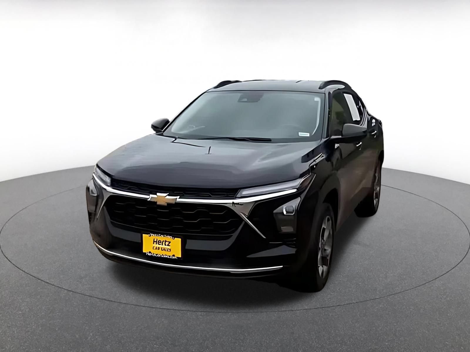 Used 2025 Chevrolet Trax LT FWD image 5