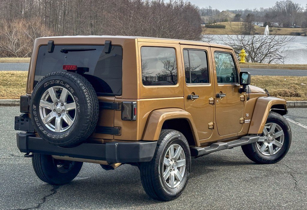 Used 2011 Jeep Wrangler Unlimited 70th Anniversary w/ Connectivity Group image 11