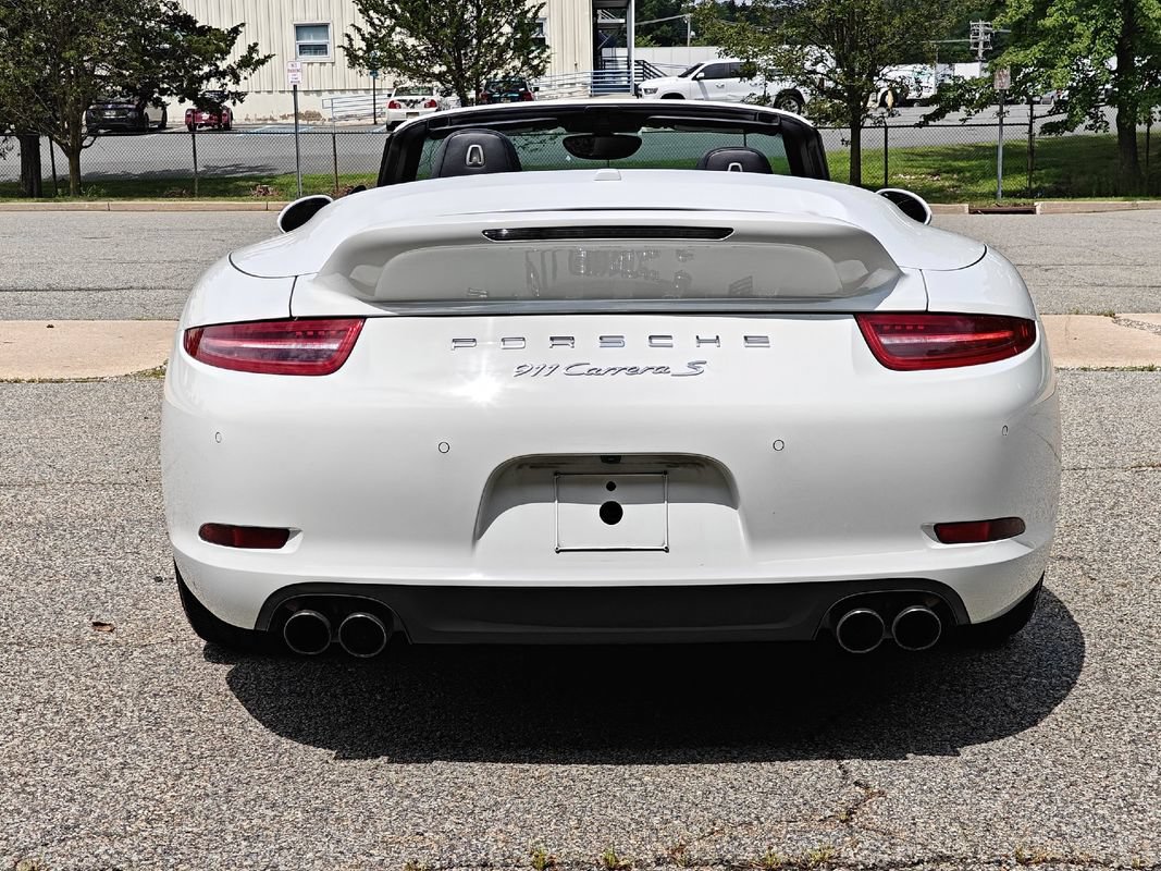 Used 2015 Porsche 911 Carrera S RWD image 4