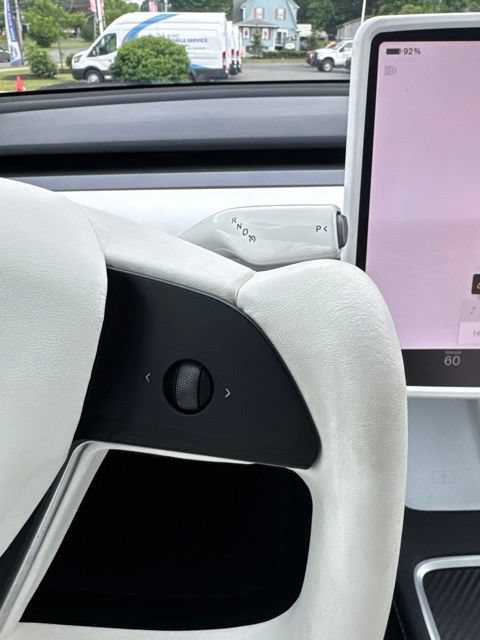 Used 2024 Tesla Model Y 2WD image 23