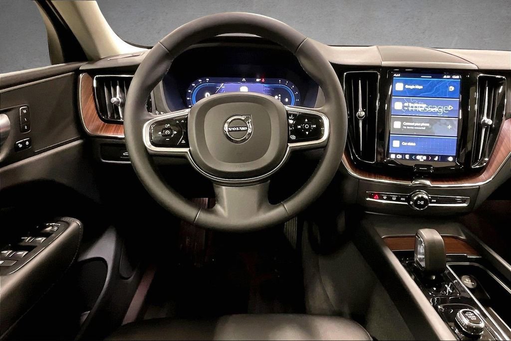 Certified 2023 Volvo XC60 B5 Plus w/ Climate Package image 8