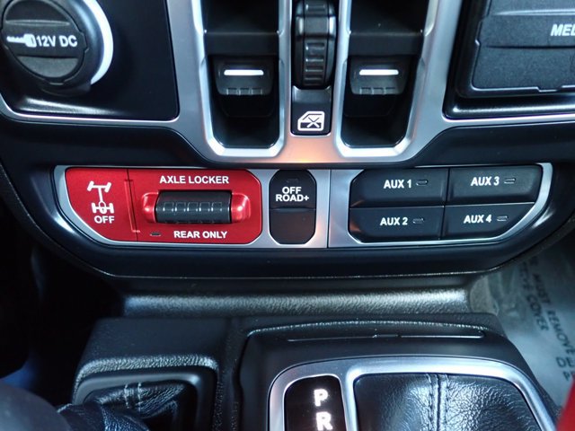 Used 2025 Jeep Gladiator Mojave AWD/4WD image 21