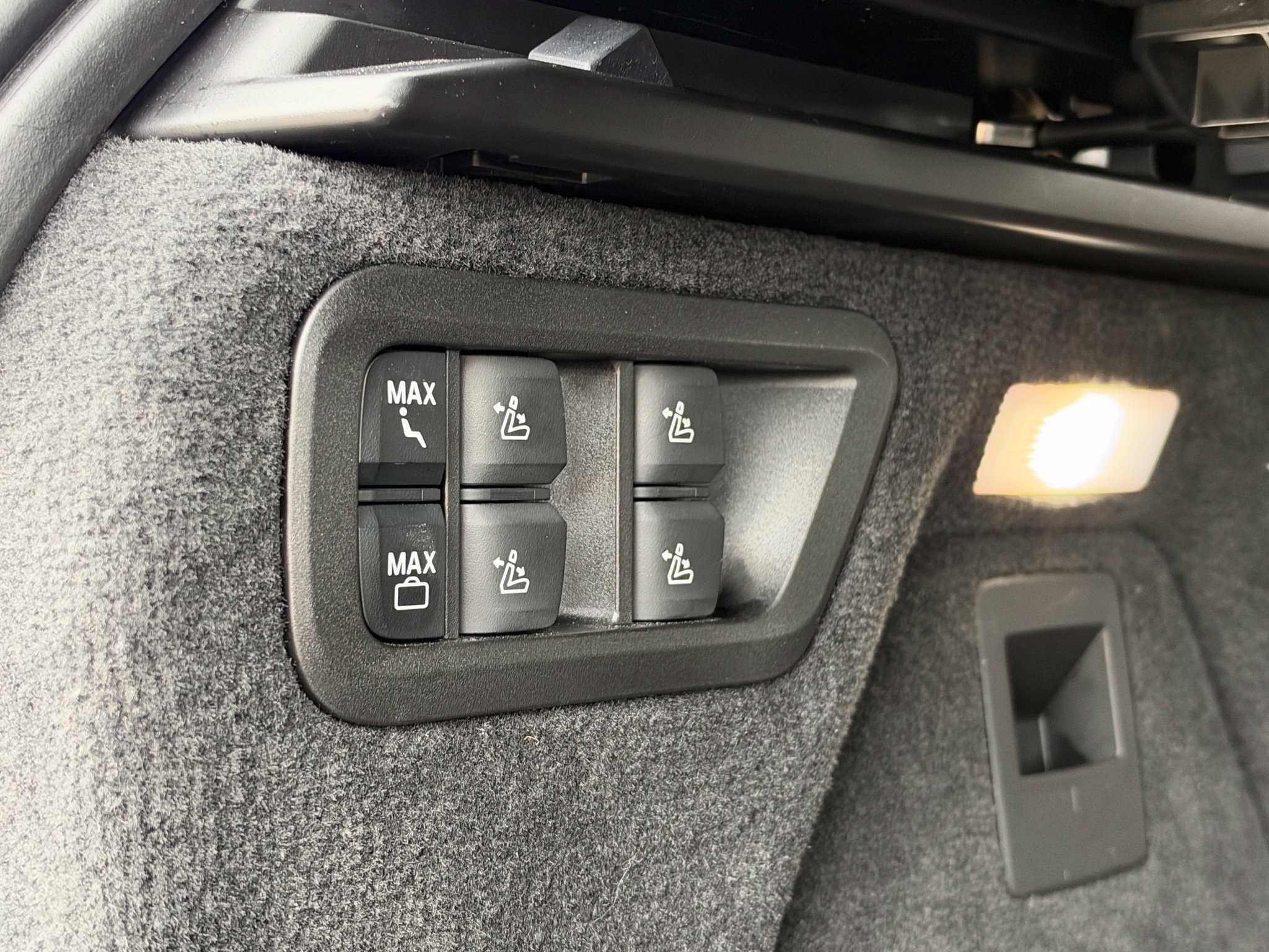 Used 2025 BMW ALPINA XB7 AWD/4WD image 26