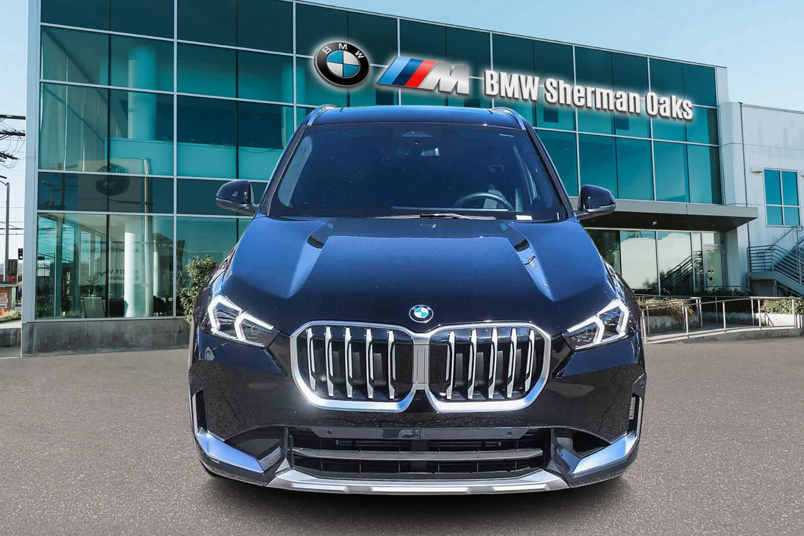 Used 2026 BMW X1 xDrive28i w/ Convenience Package AWD/4WD image 2