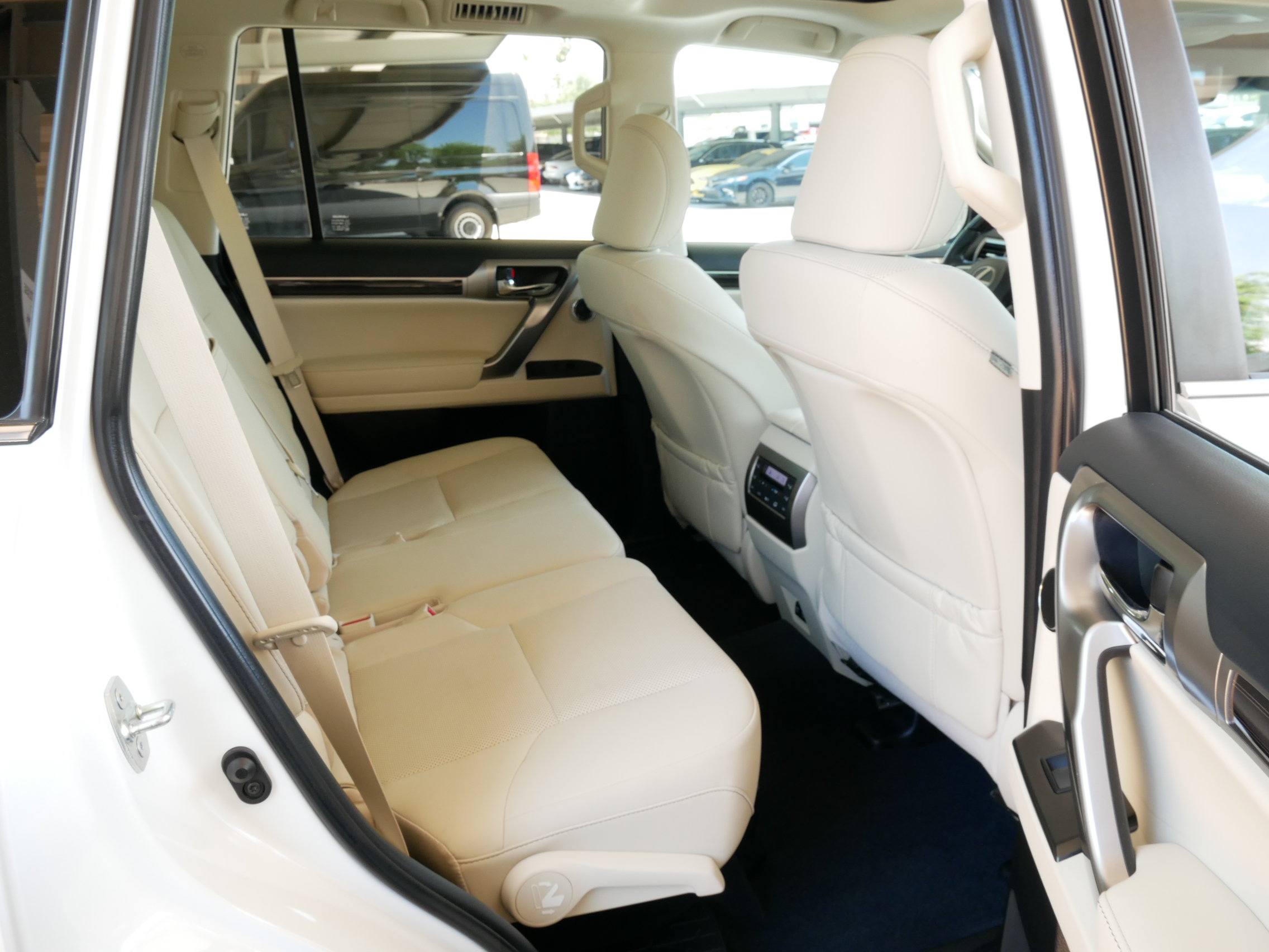 Used 2023 Lexus GX 460 Premium w/ Premium Plus Package AWD/4WD image 16