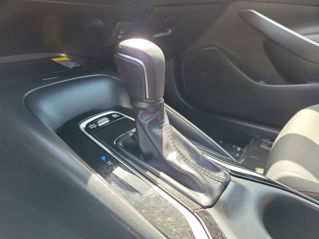 Used 2025 Toyota Corolla SE w/ SE Premium Package FWD image 34