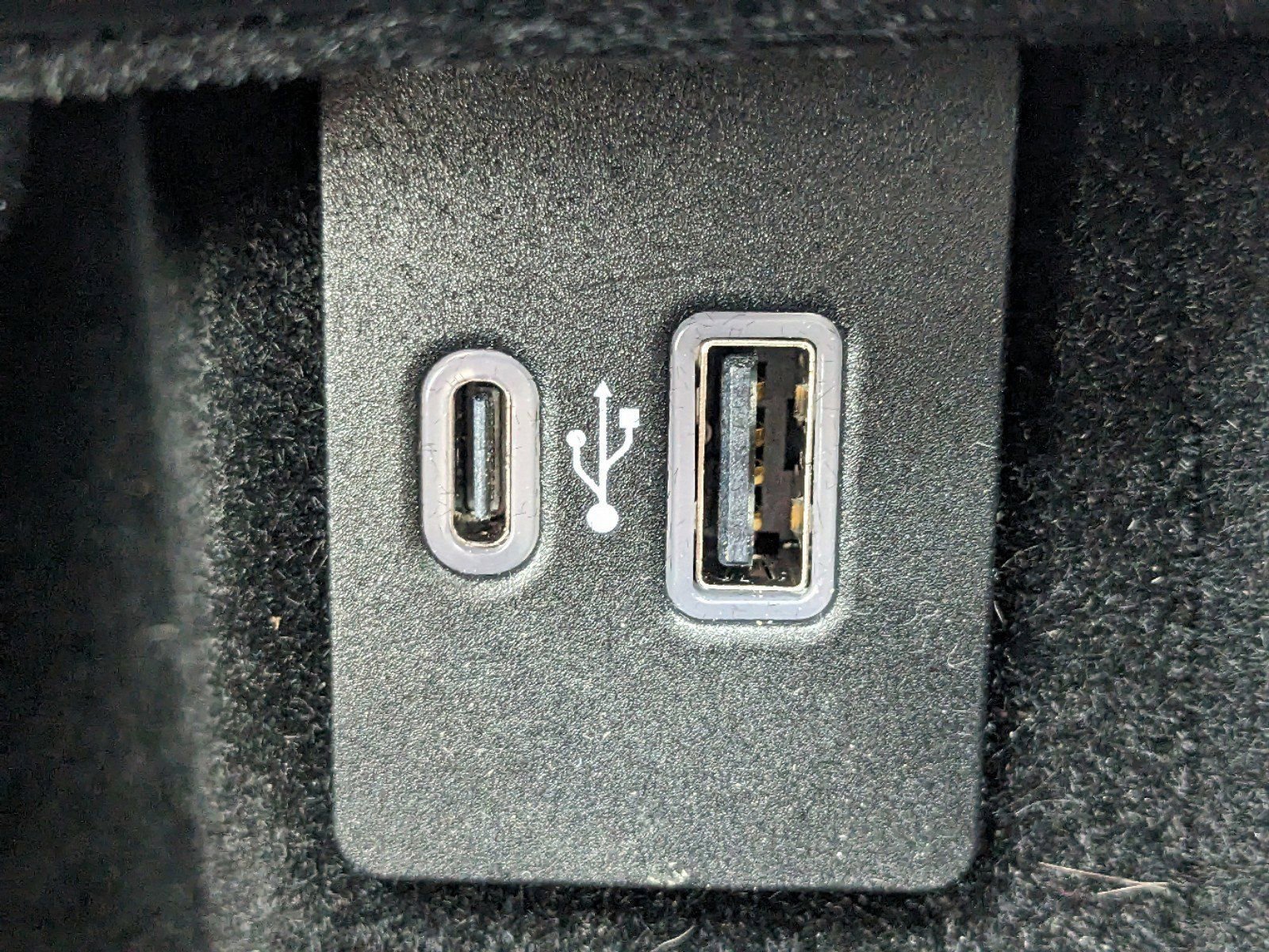 Certified 2023 Lincoln Nautilus AWD w/ Premium Package image 23