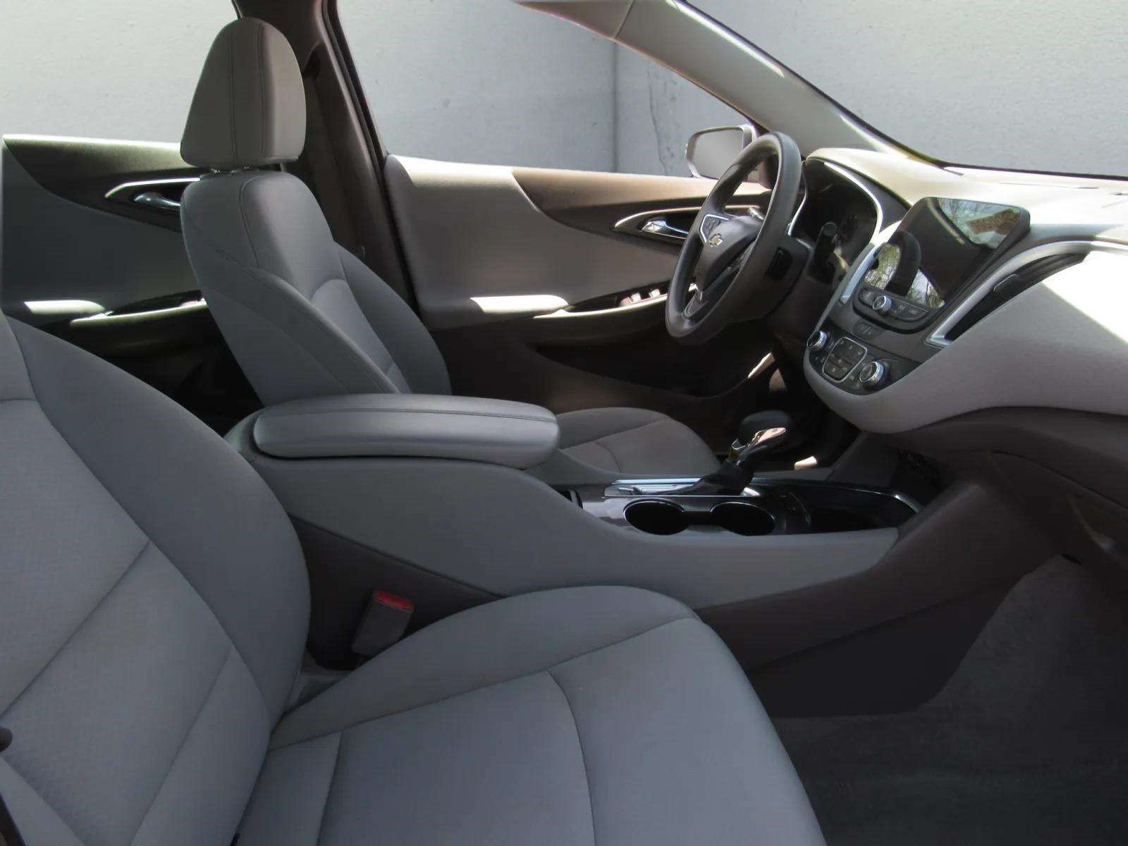 Used 2024 Chevrolet Malibu LT FWD image 8