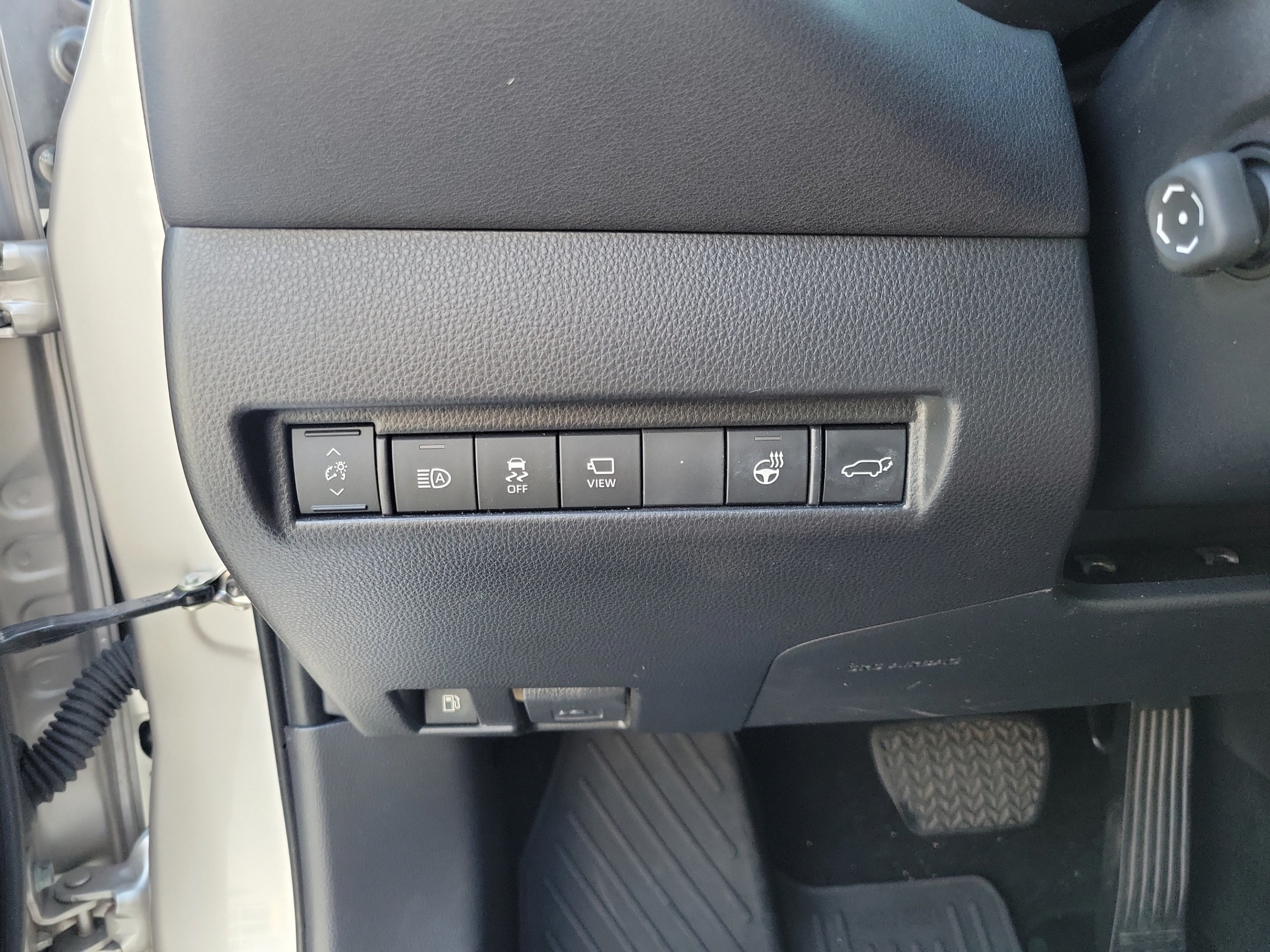 Used 2023 Toyota Venza Limited AWD/4WD image 12