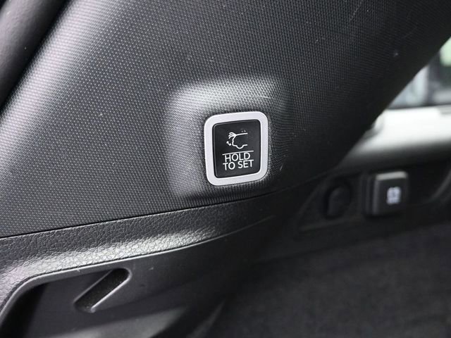 Used 2023 Jeep Grand Cherokee Overland w/ Advanced Protech Group III image 42