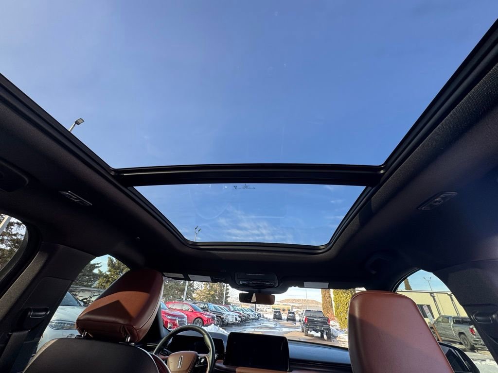 Used 2025 Lincoln Aviator Reserve w/ Jet Appearance Package image 37