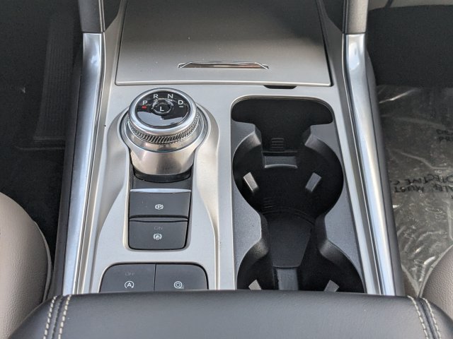Used 2024 Ford Explorer Limited w/ Limited Technology Package RWD image 19