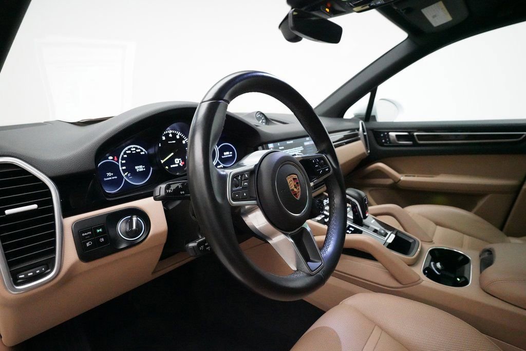 Used 2019 Porsche Cayenne E-Hybrid image 5