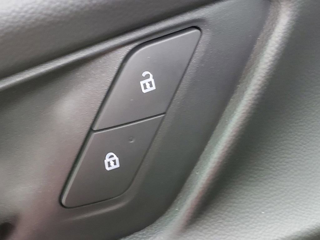 Used 2026 Chevrolet Equinox LT AWD/4WD image 26