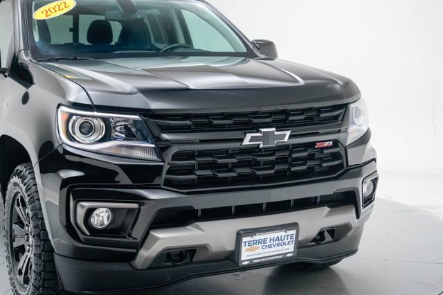 Used 2022 Chevrolet Colorado Z71 w/ Z71 Midnight Edition AWD/4WD image 11