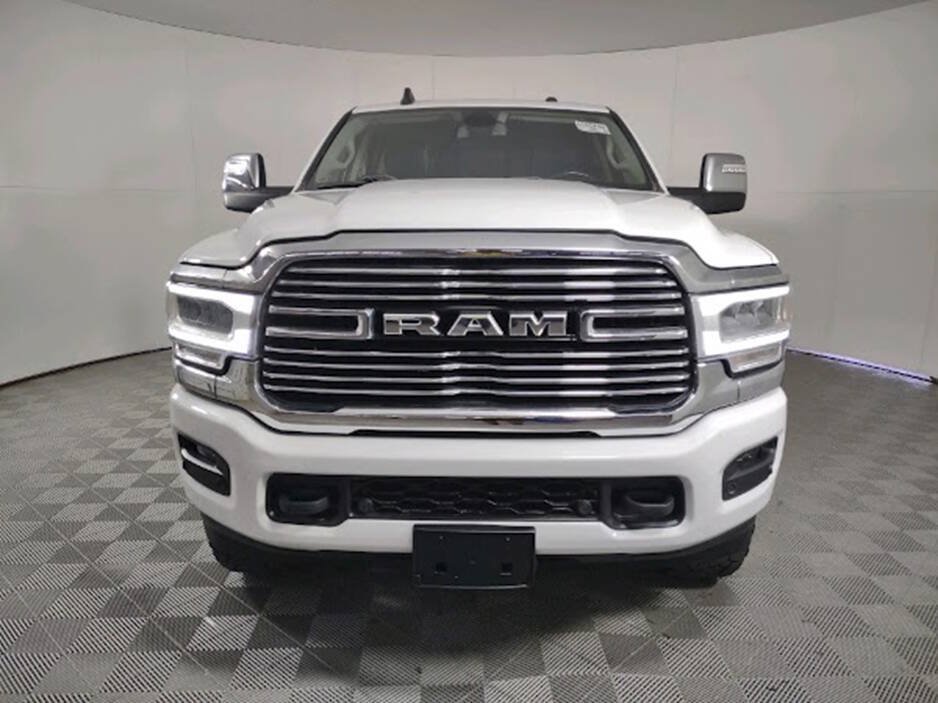 Used 2023 RAM 2500 Laramie AWD/4WD image 4