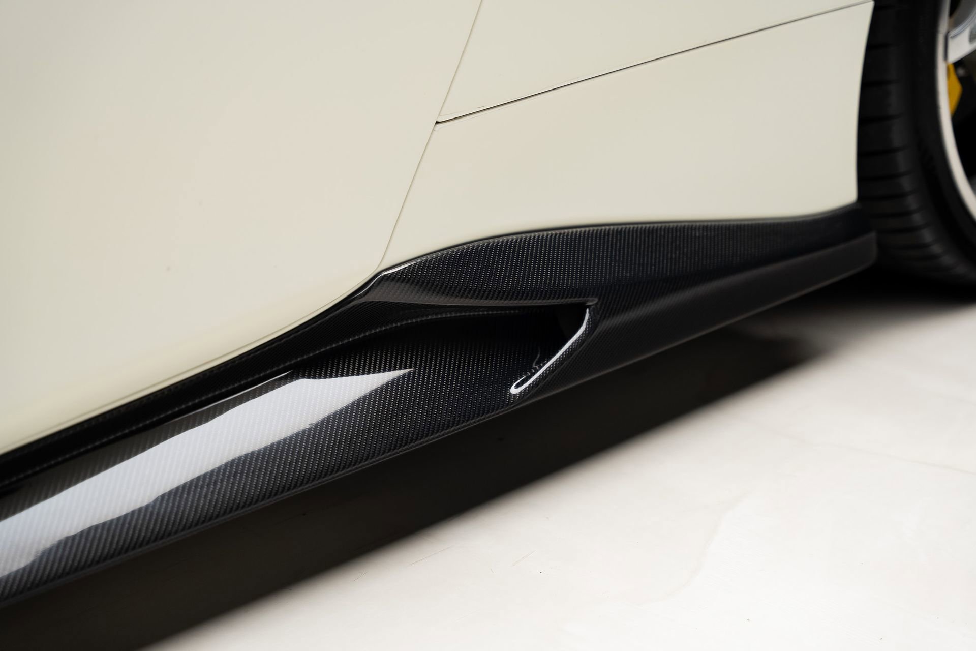 Used 2016 Ferrari 488 Spider RWD image 27