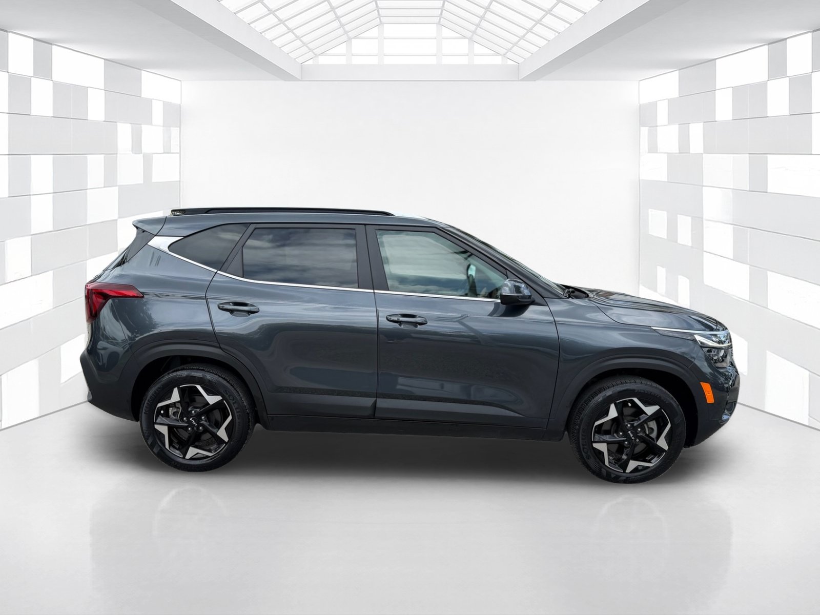 Used 2024 Kia Seltos EX AWD/4WD image 8