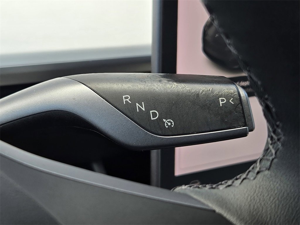 Used 2021 Tesla Model Y Long Range image 24