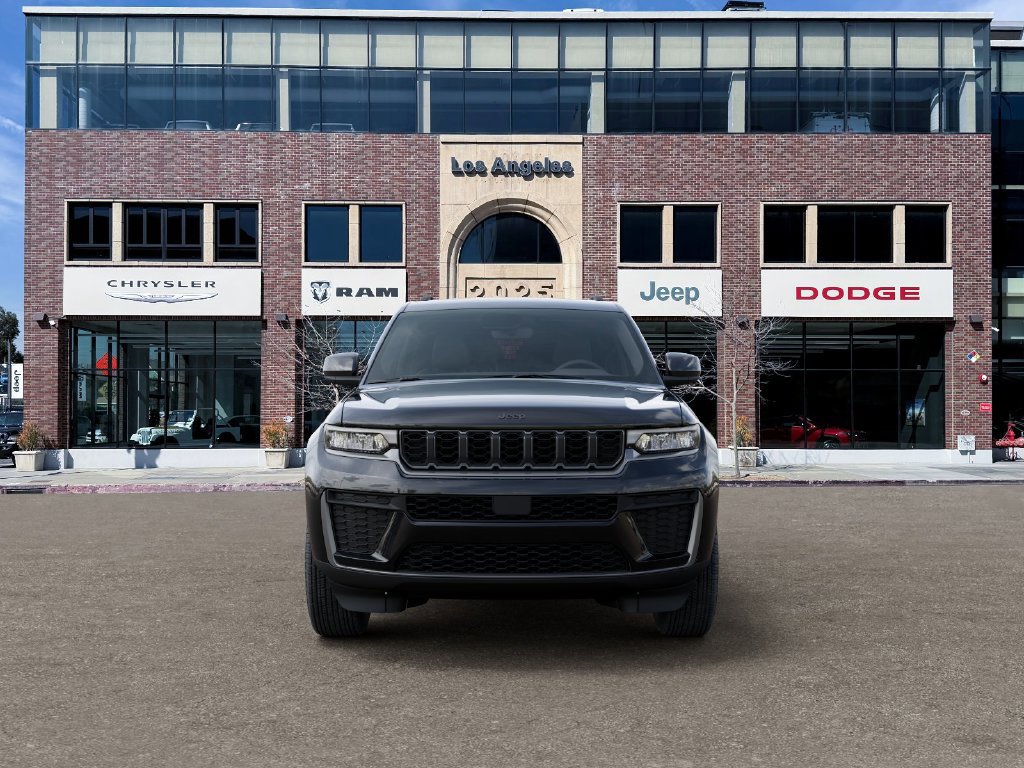 New 2026 Jeep Grand Cherokee Altitude RWD image 6