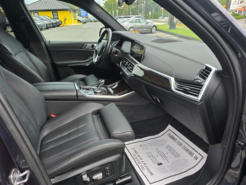 Used 2019 BMW X5 xDrive40i w/ Executive Package AWD/4WD image 19