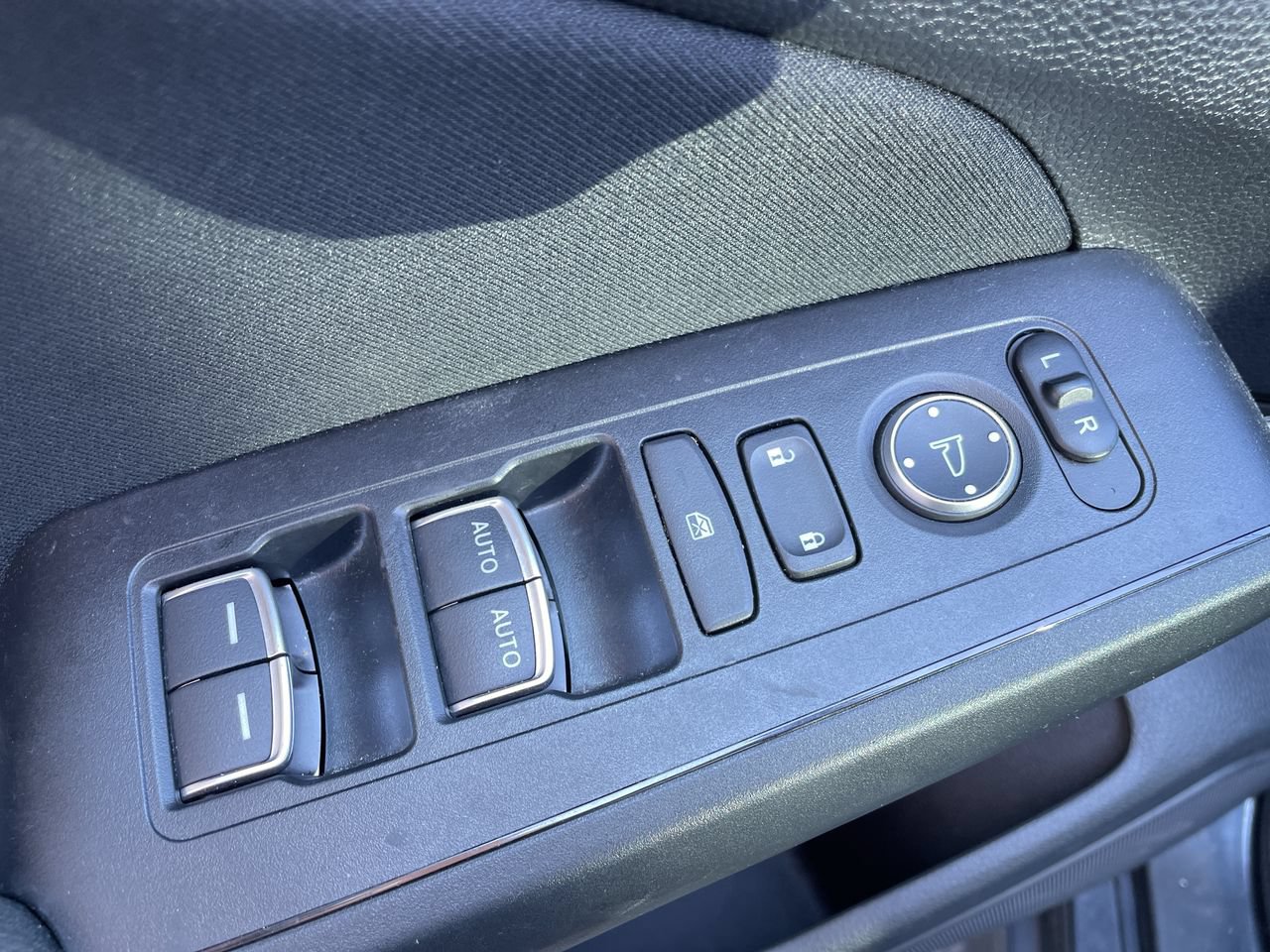 Used 2023 Honda Civic Sport image 3