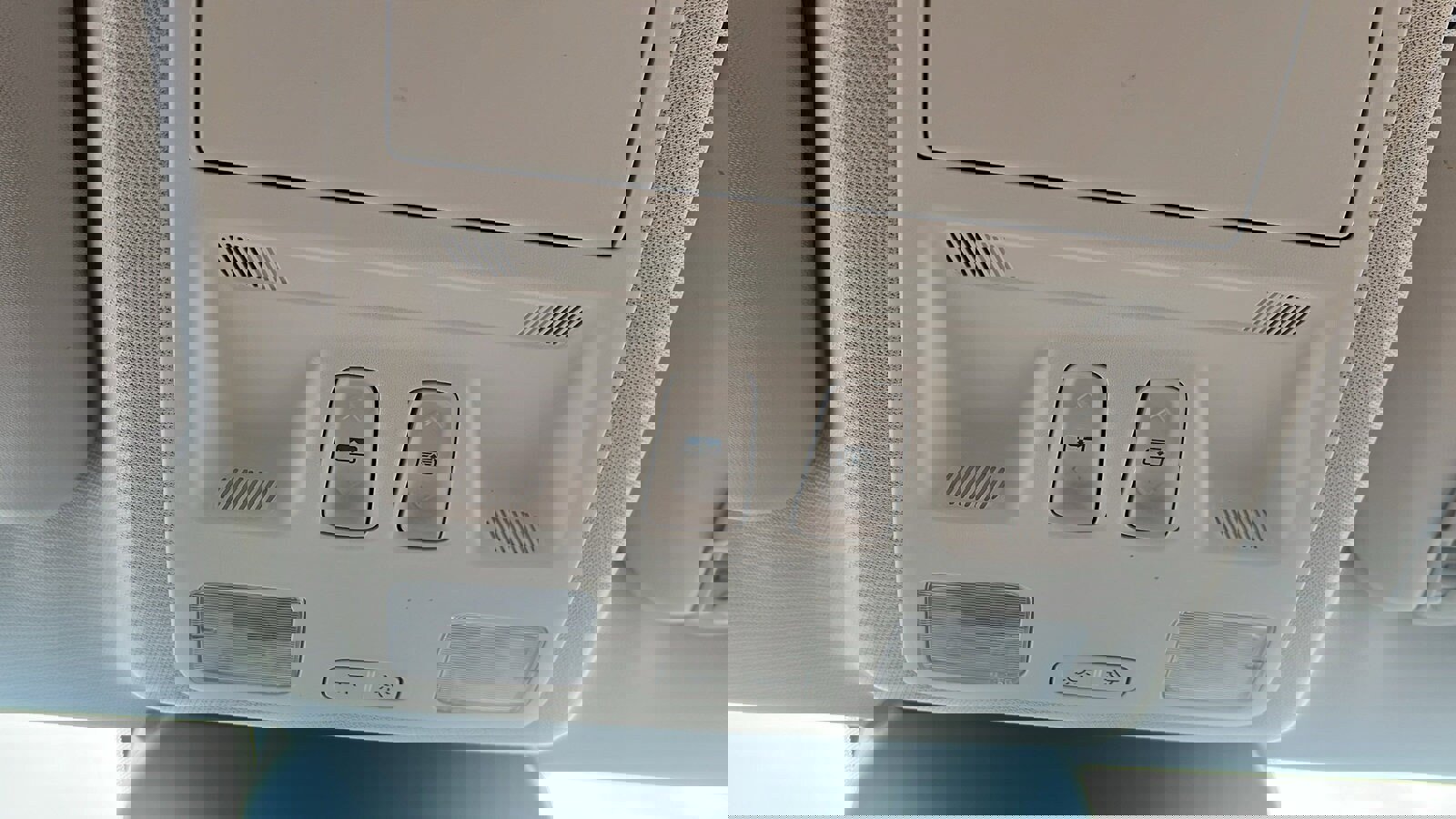 Used 2022 Ford Escape Titanium w/ Class II Trailer Tow Package image 29