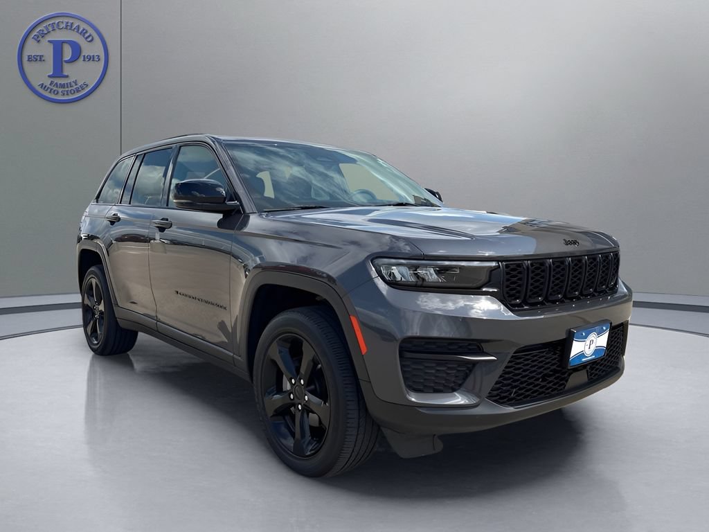 Used 2023 Jeep Grand Cherokee Altitude