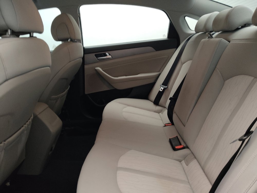 Used 2016 Hyundai Sonata SE image 18