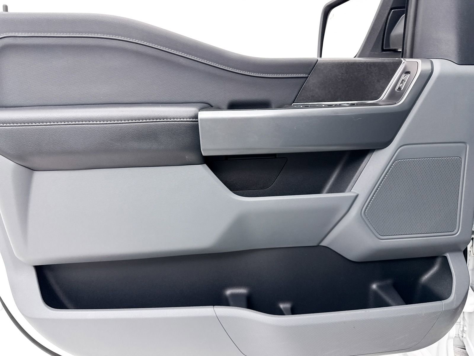 Used 2024 Ford F150 XLT w/ FX4 Off-Road Package image 28