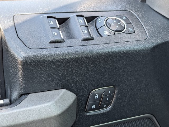 Used 2019 Ford F150 Raptor w/ Equipment Group 802A Luxury AWD/4WD image 21