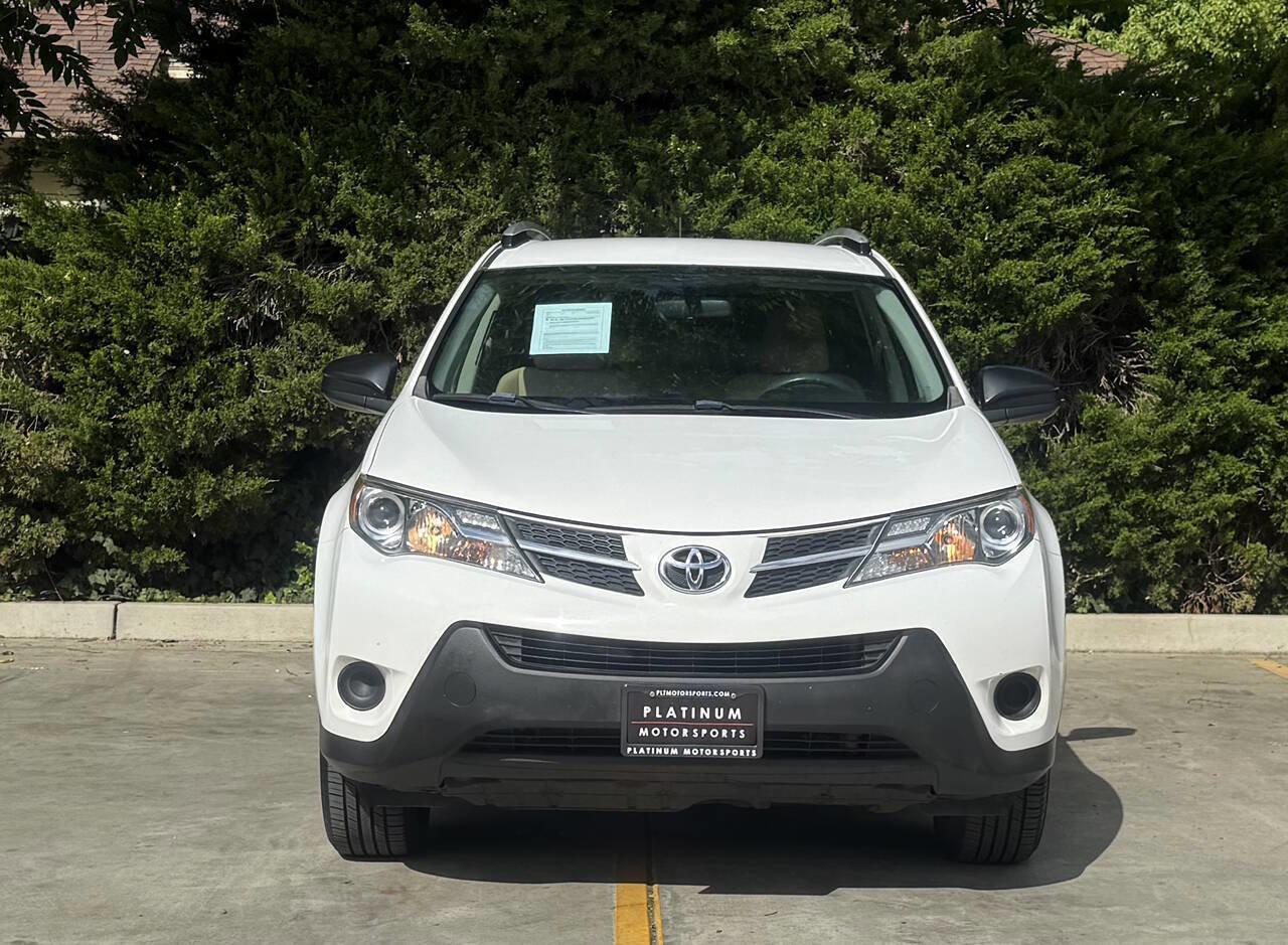 Used 2013 Toyota RAV4 LE image 2