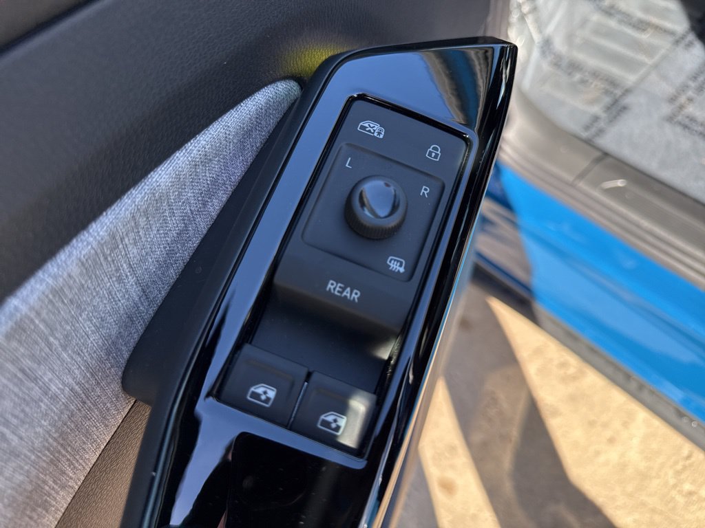New 2026 Volkswagen ID.4 Pro AWD/4WD image 11