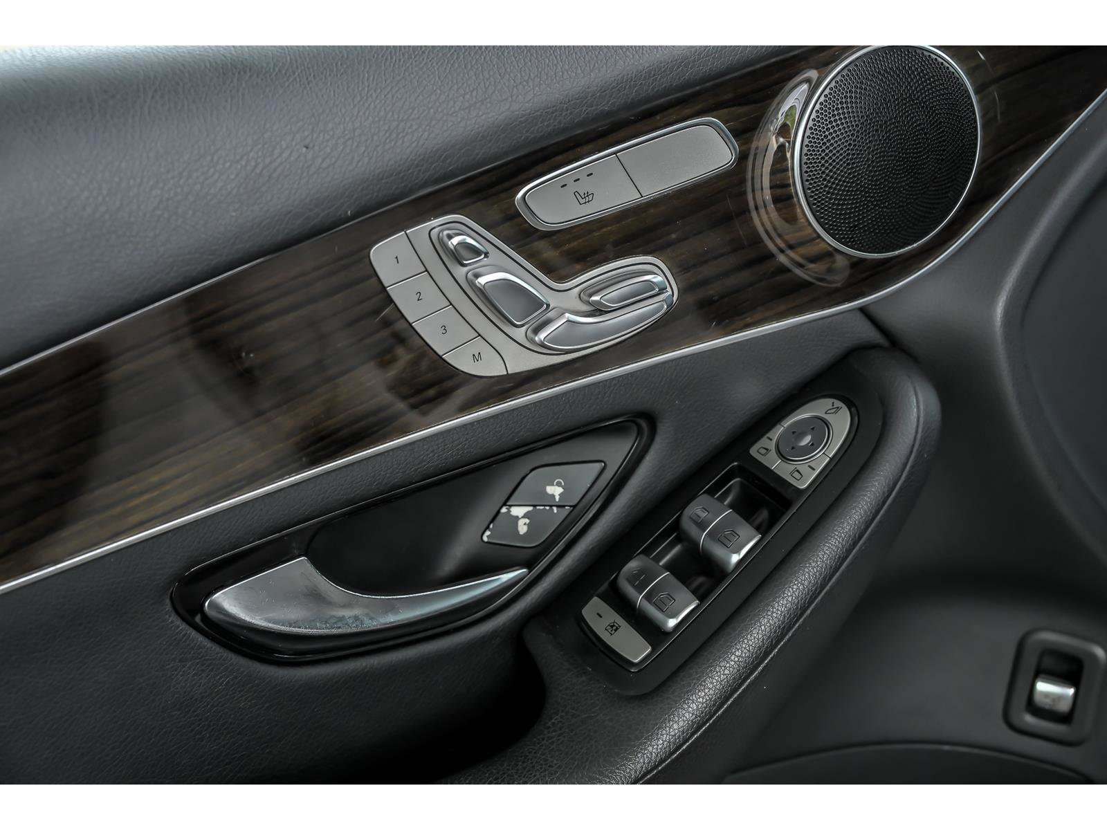Used 2016 Mercedes-Benz GLC 300 4MATIC image 9