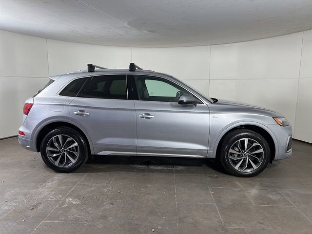Used 2023 Audi Q5 2.0T Premium w/ Convenience Package image 8