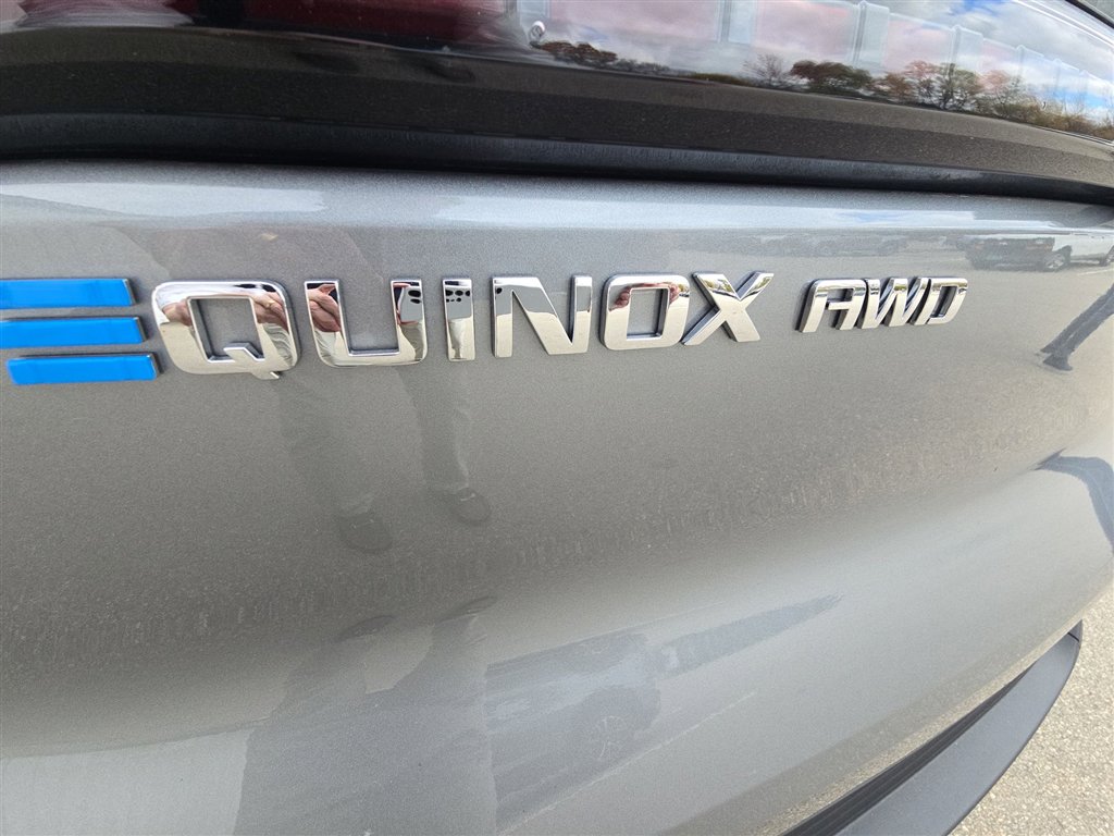 New 2026 Chevrolet Equinox EV LT image 30